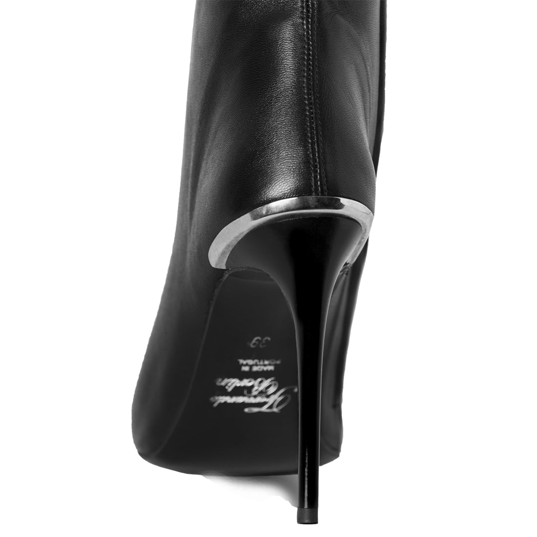 Stiletto thigh highs extra pointed (model 560) leather black