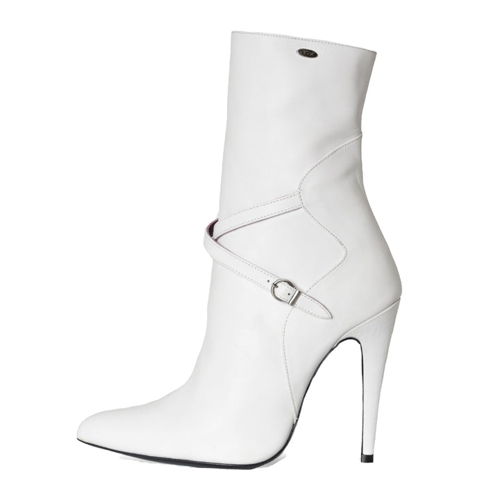 Ankle boots with straps (model 810) leather white