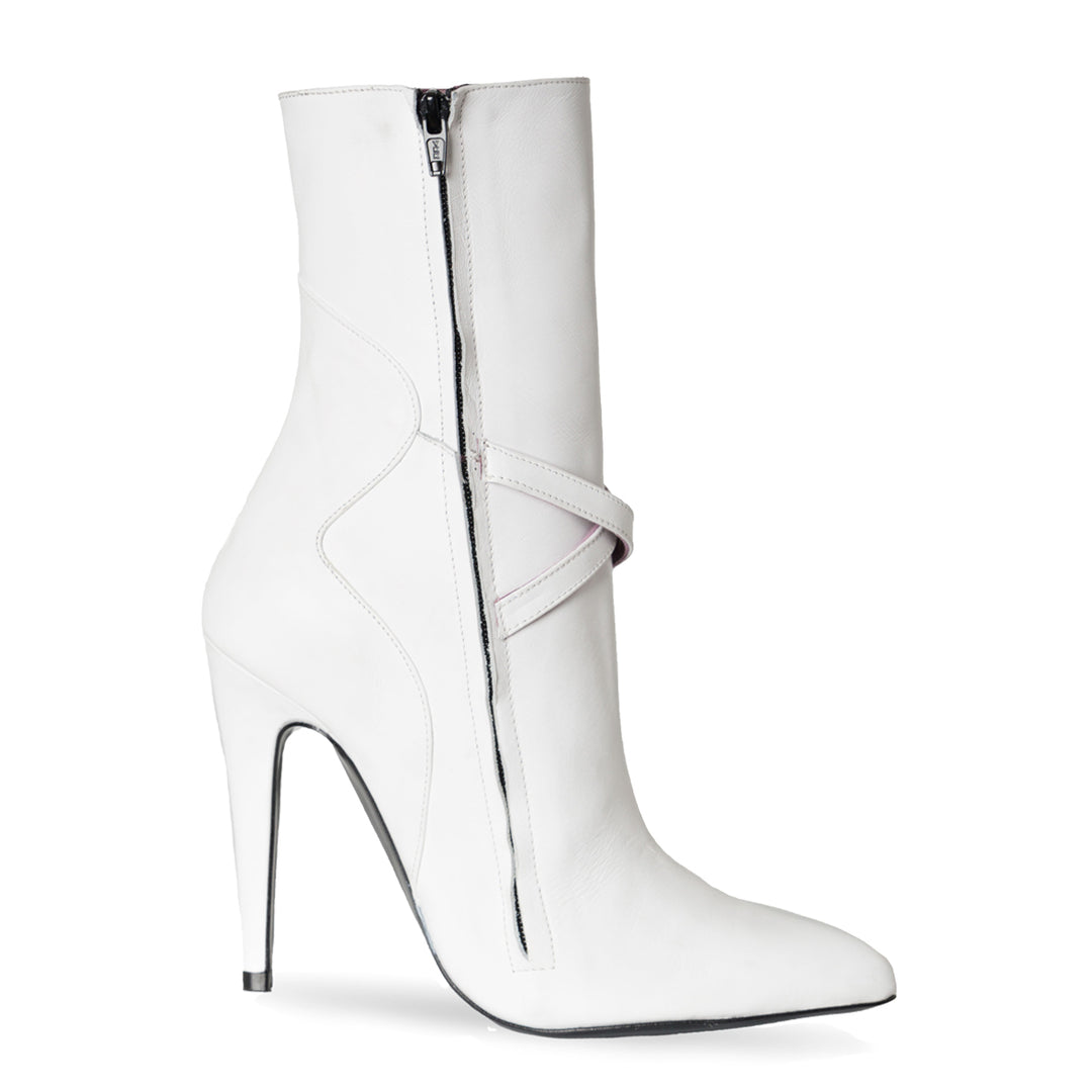 Ankle boots with straps (model 810) leather white