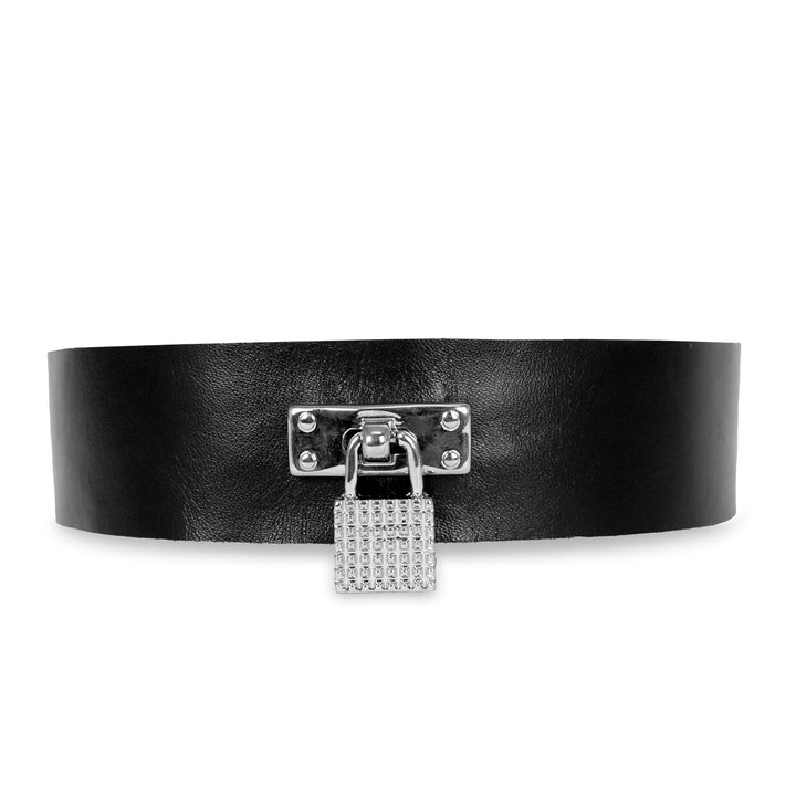 Leather collar with lock (P21)