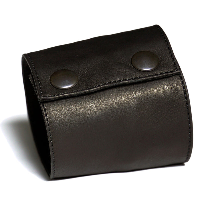 Short leather cuff wallet